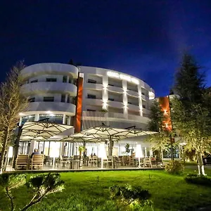 Отель Regina Garden, Влёра