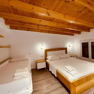 Villa Anxhelo, Avlonya
