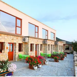  Apartment Dena